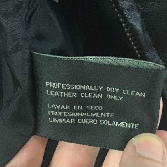 LA NOUVELLE RENAISSANCE. NWT WOMENS LEATHER MOTO JACKET - Picture 7 of 15